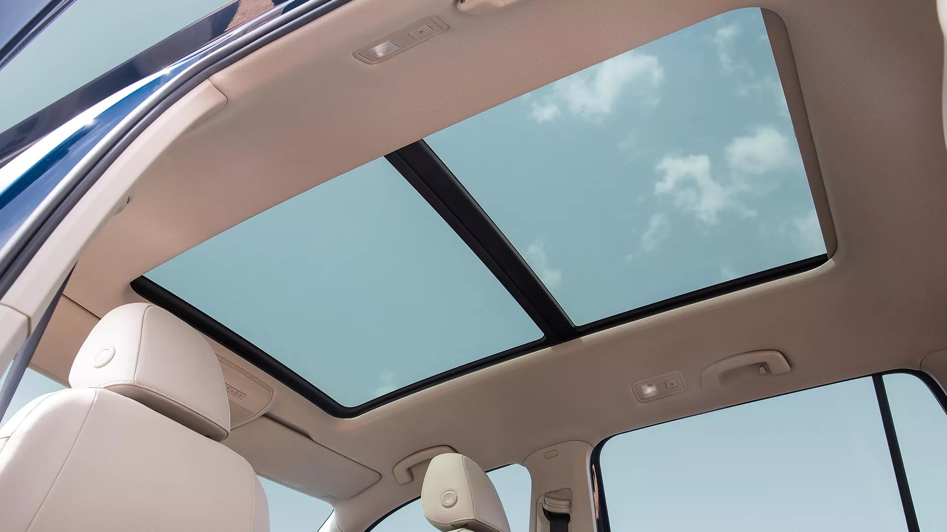 Cửa sổ trời toàn cảnh Panoramic Sunroof Volkswagen Teramont Cửa sổ trời toàn cảnh Volkswagen Teramont