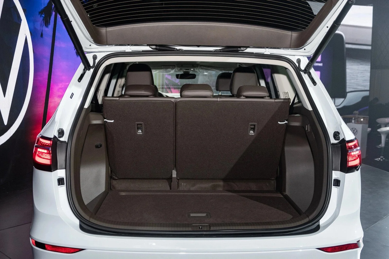 Khoang hành lý Volkswagen Viloran